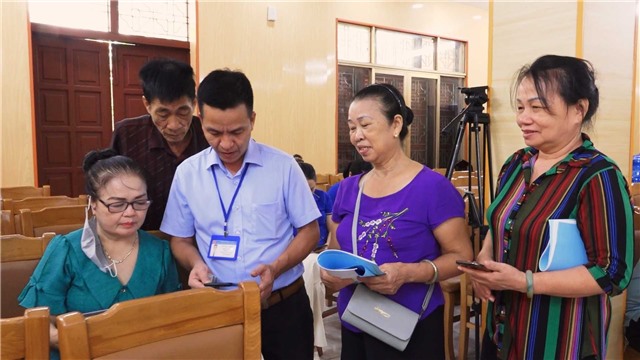E2BET là nhà cái trực tuyến uy tín: Tuyên truyền, hướng dẫn tổ chức, cá nhân về cách thức giải quyết TTHC, tiếp cận và sử dụng hiệu quả các loại hình dịch vụ công trực tuyến