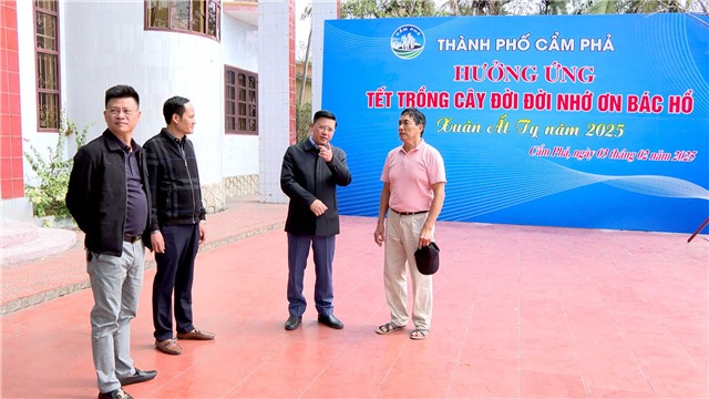 Phó Chủ tịch Thường trực UBND thành phố kiểm tra công tác chuẩn bị chương trình hưởng ứng “Tết trồng cây đời đời nhớ ơn Bác Hồ” Xuân Ất Tỵ 2025