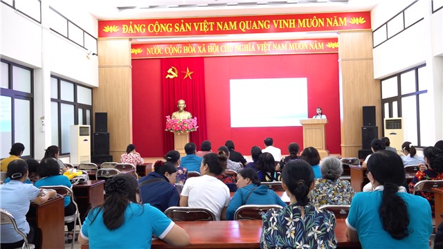 Hội LHPN thành phố: Tuyên truyền nâng cao kiến thức, năng lực cho cán bộ Hội, thành viên HTX về phát triển kinh tế tập thể, HTX
