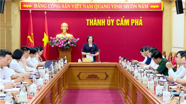 Ban Thường vụ Thành ủy cho ý kiến về một số nội dung theo quy chế làm việc